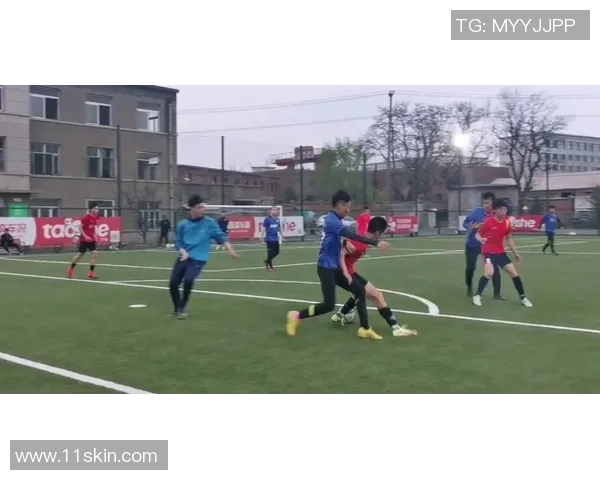 重庆滑板队边路渗透表现分析与战术得失探讨